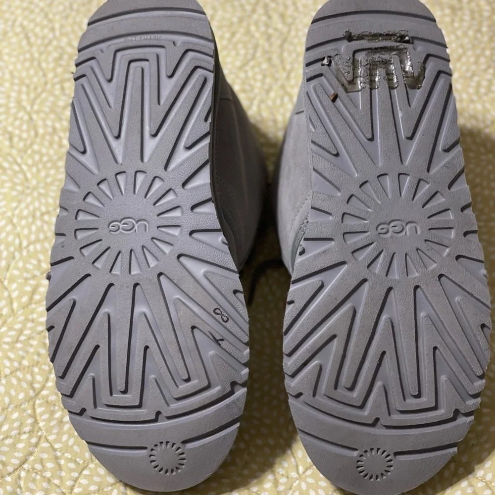 UGG refunds pull 1094269